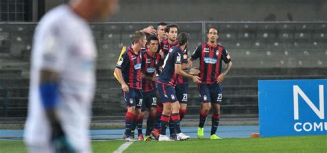 Diretta Casertana Crotone Risultato Finale 1 1 Gomez Salva I Suoi