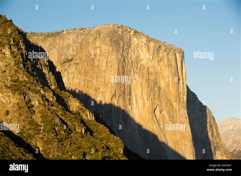 El Capitan, the most famous big wall in the Yosemite Valley, California, USA Stock Photo - Alamy