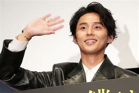 藤ヶ谷太輔、初めての映画祭で三浦大輔監督と笑顔！『そして僕は途方に暮れる』ハードな撮影で「アイドル業に支障をきたした」画像15 最新