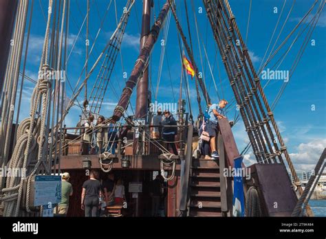 El Galeon Andalucia Amarrado en Plymouth Barbican 2023 Réplica de