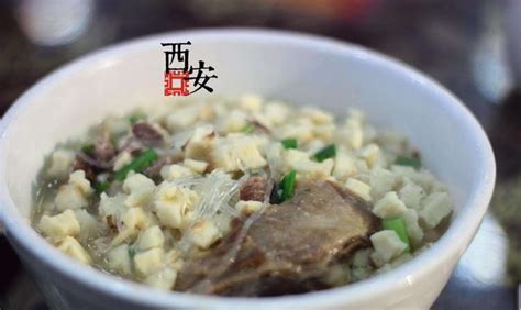 陕西特色美食：牛羊肉泡馍做法！