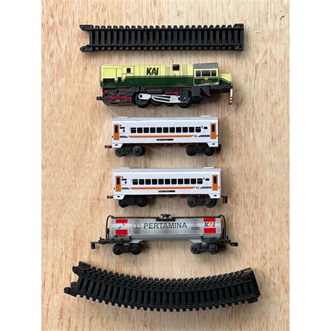 Jual Paket Miniatur Kereta Api Ekonomi Lokomotif Vintage Cc