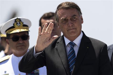 Bolsonaro Gastou R 276 Milhões Com Cartão Corporativo Em 4 Anos