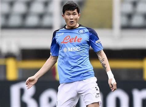 CENTRALI Kim Verso Il Manchester United Il Napoli Segue Ito E