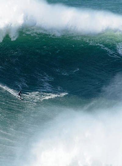 Big Wave Surfing Nazare 2017 | Red Bull