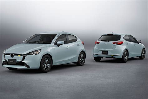 Báo giá xe Mazda 2 cũ nên mua bản sedan hay hatchback Phúc Việt oto cũ