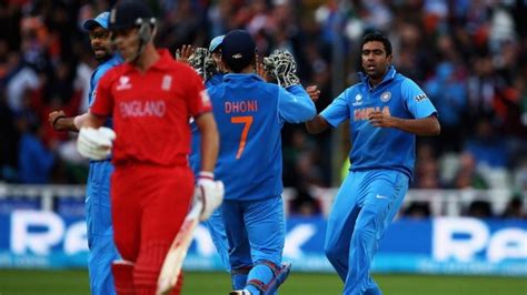 WATCH: Ashwin narrates how Dhoni plotted Jonathan Trott’s dismissal in ...