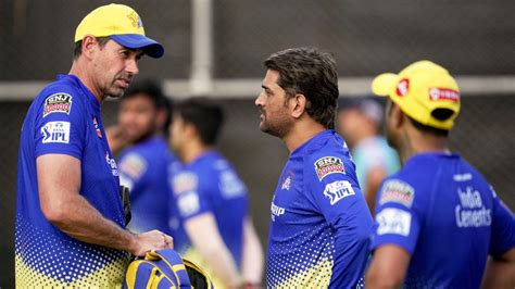 CSK Coach Stephen Fleming Provides Major Update On MS Dhoni S Injury