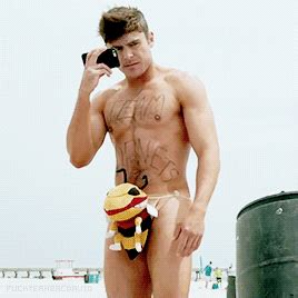 Zac Efron Desnudo En Mi Abuelo Es Un Peligro Zac Efrom Naked In Dirty