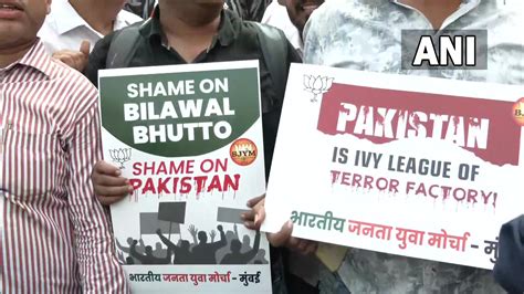 Maharashtra Bjp Protests Against Pakistan Minister Bilawal Bhuttos Remarks On Pm Modi