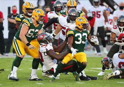 Bucs Shut Down Aaron Rodgers Dominate Packers In 38 10 Blowout Win