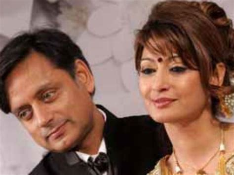 Shashi Tharoors Wife Sunanda Found Dead In Delhi Hotel Oneindia News