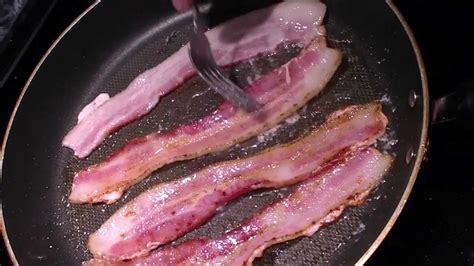 How To Fry Bacon Youtube