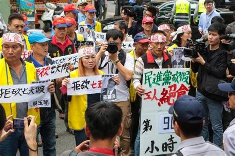 勞團絕食100小時，今遊行一度衝撞立法院 風傳媒 Line Today