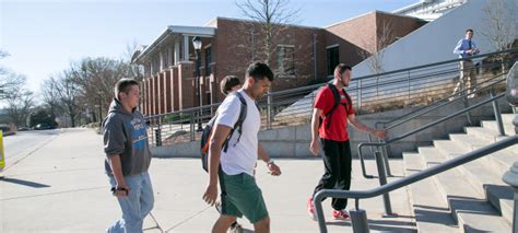 Hart County middle school students visit campus, thanks to two UGA ...