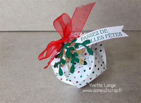 Boules De No L Yvette Dames Scrap Boule De Noel Carte Noel Noel