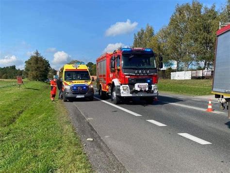 Zderzenie samochodów na trasie Kraków Olkusz Są osoby ranne ZDJĘCIA