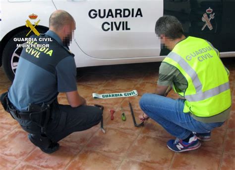 La Guardia Civil Detiene A Los Cinco Integrantes De Un Grupo Delictivo