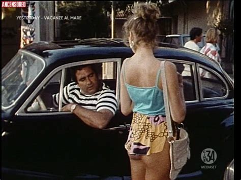 Naked Marina Viro In YESTERDAY VACANZE AL MARE