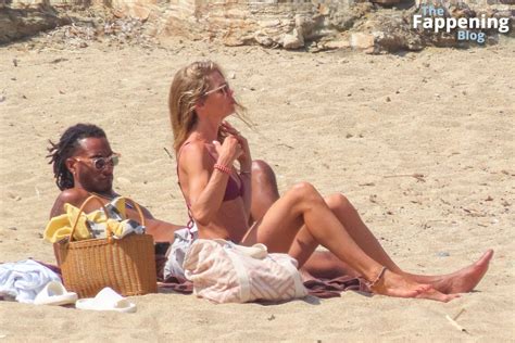 Doutzen Kroes Shows Off Her Sexy Body In A Tiny Bikini 57 Photos