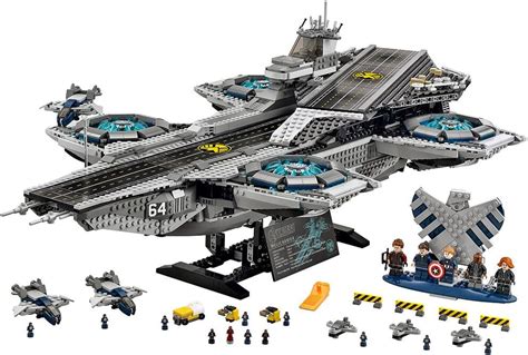 Lego 76295 ‘the Avengers Helicarrier Midi Scale Set Shrinks Massive