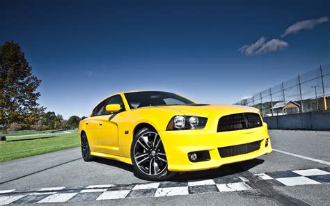 2012 Dodge Charger Srt8 Super Bee Wallpaper Hd Car Wallpapers Id 2310