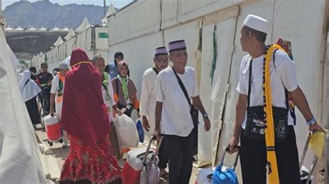 Jemaah Haji Indonesia Mulai Tinggalkan Tenda Mina Kembali Ke Hotel