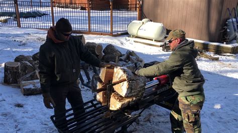 Rugged Made Rugged Split 37 Ton Log Splitter Splitting Some Big Red Oak