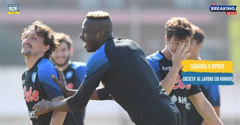 Due Giorni Di Riposo Per Il Napoli Intanto La Dirigenza Lavora Ai