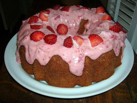 Strawberry Banana Cake The Southern Lady Cooks Strawberry Banana Cakes Banana Cake Cake