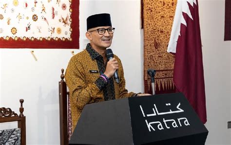 Exclusive Dari Qatar Dibuka Menparekraf Sandiaga Uno Pameran Batik