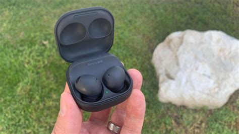 Apple Airpods Pro 2 Vs Samsung Galaxy Buds 2 Pro Reviewed