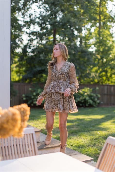The Best Fall Floral Dresses to Wear This Season | Natalie Yerger