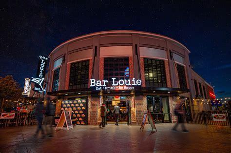 Bar Louie — The Coastal Insider