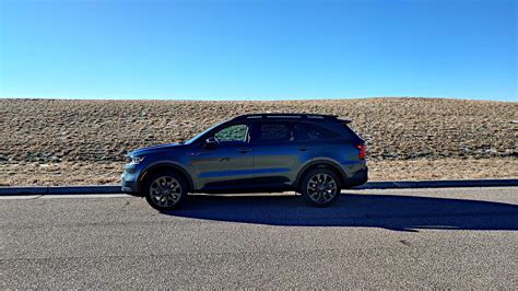 Review: 2021 Kia Sorento Hybrid leaves compacts behind