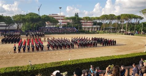 Carabinieri Allinterno Della Caserma Salvo Dacquisto Di Tor Di