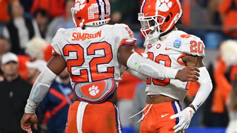 Clemson Star Trenton Simpson Declares For 2023 NFL Draft A Look At 3