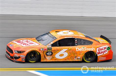 Ryan Newman, Roush Fenway Racing, Ford Mustang Oscar Mayer Deli Fresh ...