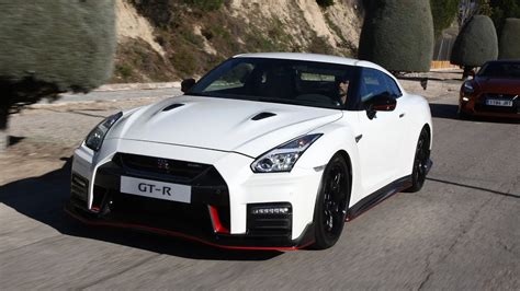 Nissan Gt R Nismo 2018 Ahora Más Poderoso Y Especial Lista De Carros