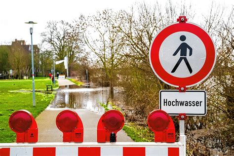 Wetter Heftiger Regen Am Wochenende Prognostiziert Dwd Hochwasser