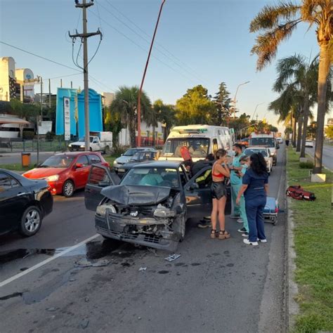 Una mujer resultó herida tras un fuerte choque en la San Martín