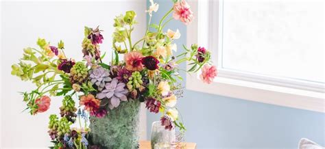 Winter Flower Arrangements - Flower Magazine | Home & Lifestyle