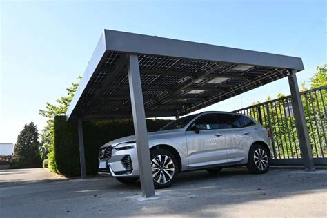 Carport solaire avec panneaux photovoltaïques Matterne Outdoor