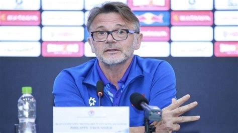 Pelatih Vietnam Philippe Troussier Dipecat Setelah Kalah Dari