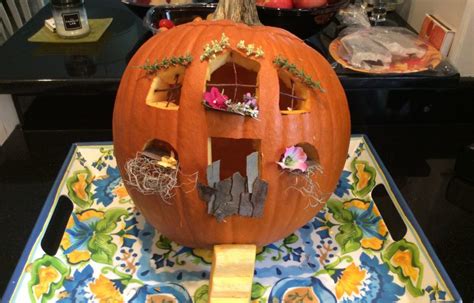 Fairy Pumpkin House - kraftykitkat