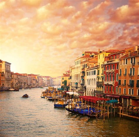 2025 Trips & Tours to Italy | Vacation Packages w/ Airfare