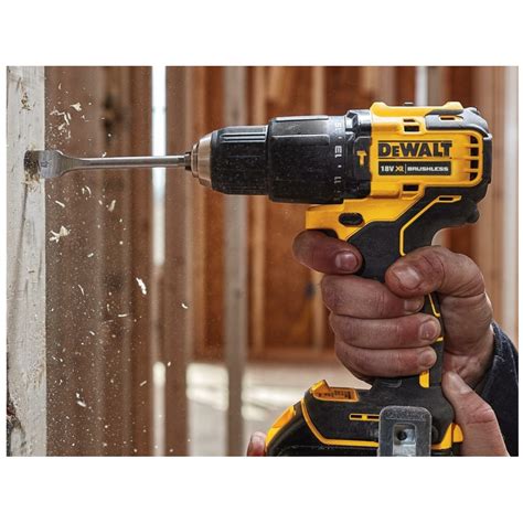 Dcd709m2t Dewalt 18v Smūginis Gręžtuvas Suktuvas 2x40 Ah