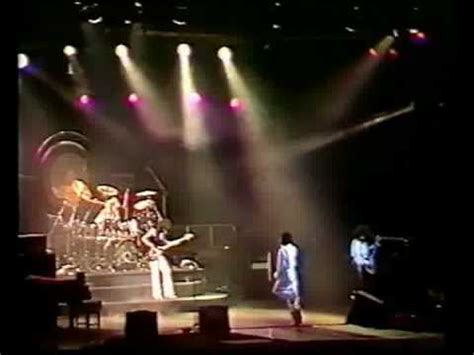 Queen Procession Tie Your Mother Down Live Youtube