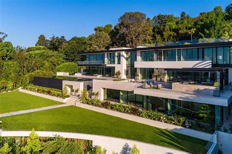 Mega Mansion Bel Air 77 Photo