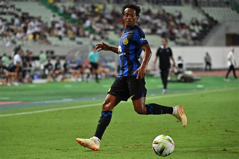 Fanáticos piden sacar a Cuadrado del museo de la Juventus - Fútbol Europa